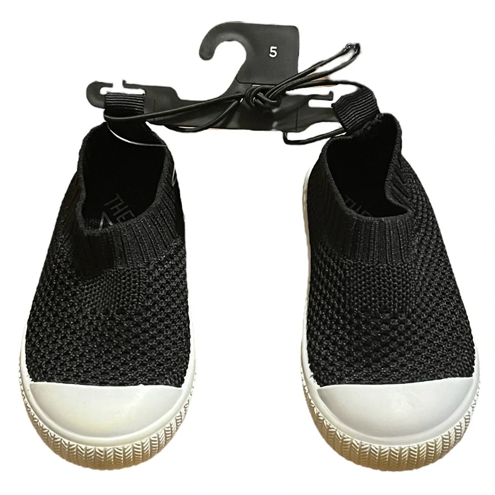 🌟NWT🌟 ThereAbouts Black Cleo Slip On Shoes